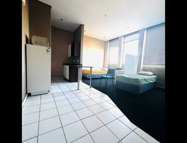 1 BEDROOM APARTMENT FOR SALE IN BRAAMFONTEIN